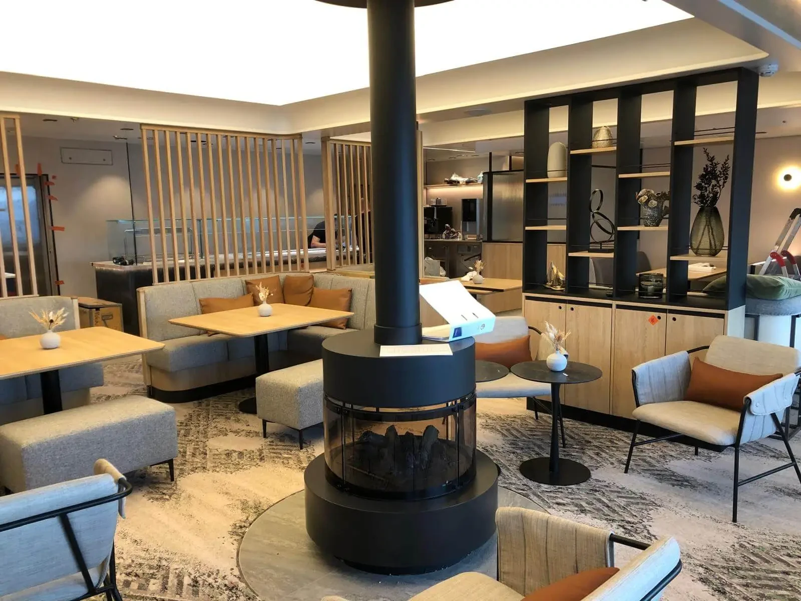 Ship interior outfitting